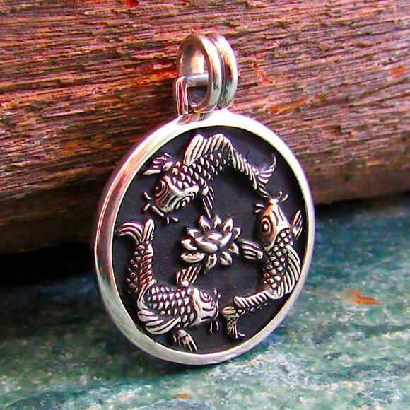 Solid 925 Sterling Silver Chinese Fish Feng Shui Necklace Pendant Zen Symbol - Picture 1 of 9
